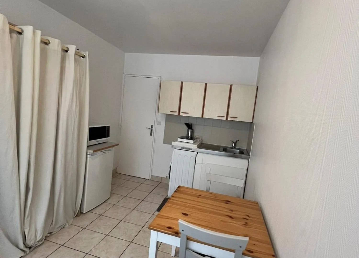 Studio Lumineux Paris 20 Франция